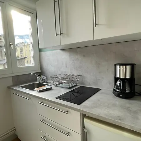 Appartement : Calme Avec Balcon Pour 2, Wifi, Proche Centre - Fr-1-555-84