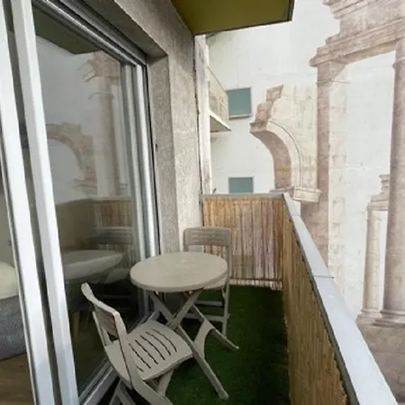 : Calme Avec Balcon Pour 2, Wifi, Proche Centre - Fr-1-555-84